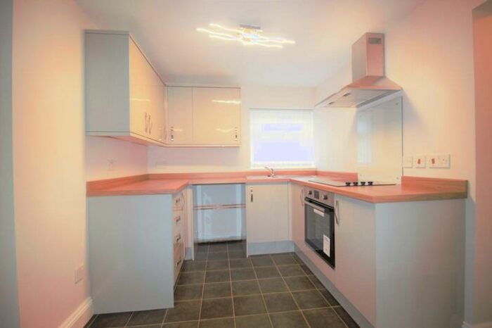 3 Bedroom Detached House To Rent In East Street, Gotham, NG11