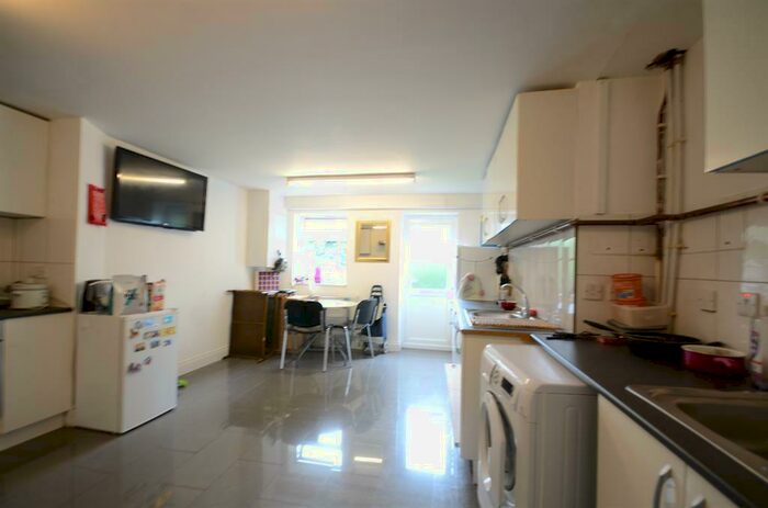 1 Bedroom Private Hall To Rent In Chamberlayne Avenue, Preston Road Area, Wembley, HA9