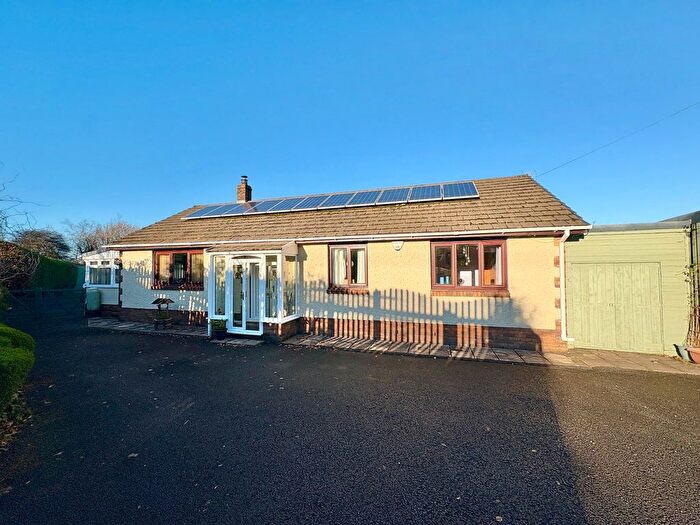 6 Bedroom Detached Bungalow For Sale In Llandysul, SA44