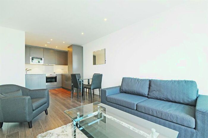 2 Bedroom Apartment To Rent In Tennyson Apartments, Saffron Central Square, Croydon, CR0