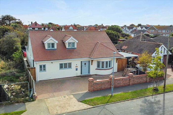 5 Bedroom Detached House For Sale In Bedford Road, Holland On Sea, CO15