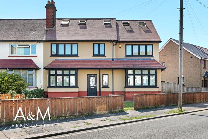 5 Bedroom Semi-Detached House For Sale In Stainforth Road, Newbury Park, IG2