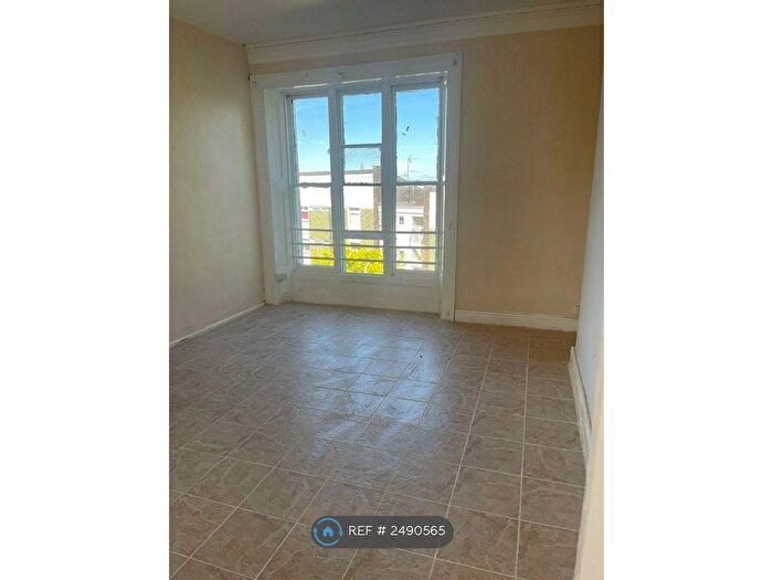 1 Bedroom Flat To Rent In Clifton Place, Newport, NP20