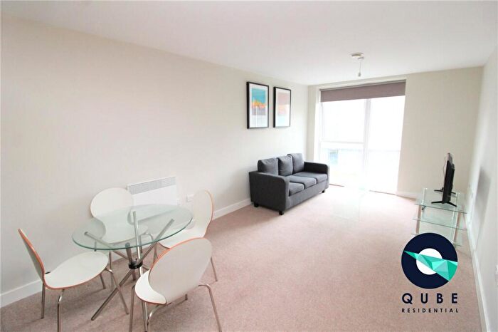 2 Bedroom Flat To Rent In Bridgewater Point, Worrall Street, Salford, Greater Manchester, M5