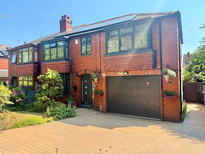 3 Bedroom Semi-Detached House For Sale In Pontefract Road, Cudworth, Barnsley, S72