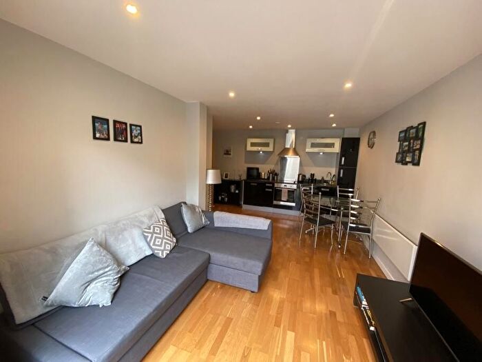 2 Bedroom Maisonette To Rent In Queen Caroline Street, W14