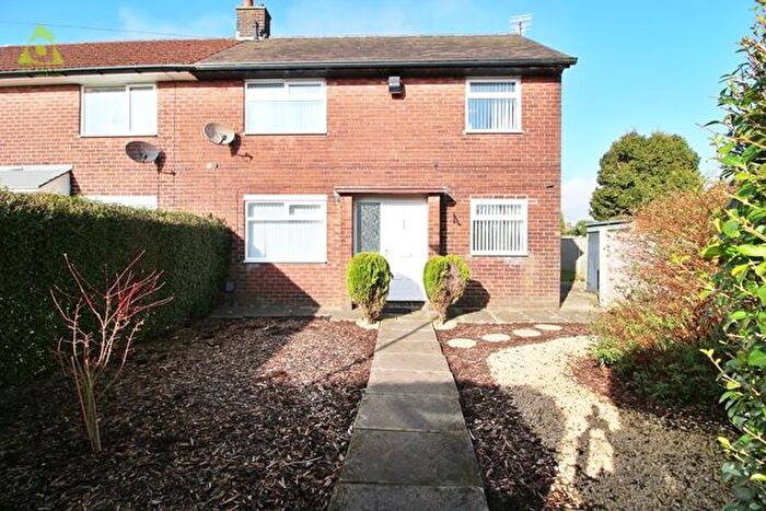 3 Bedroom Semi-Detached House For Sale In St Davids Crescent, Aspull, WN2