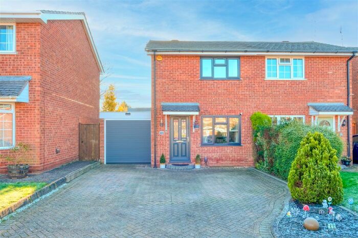 2 Bedroom Semi-Detached House For Sale In Hollyberry Close, Winyates Green, Redditch, B98