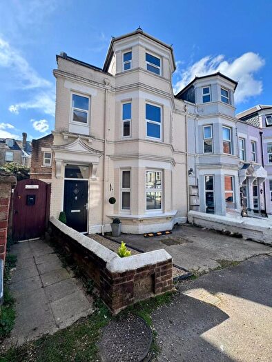 4 Bedroom Flat To Rent In Eldon Place, Bournemouth, BH4