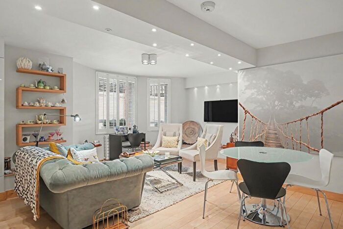 1 Bedroom Flat For Sale In Upper Montagu Street, Marylebone, W1H