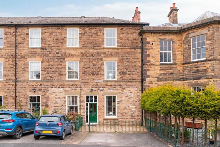 4 Bedroom Terraced House For Sale In Woodmere Drive, Old Whittington, Chesterfield, S41