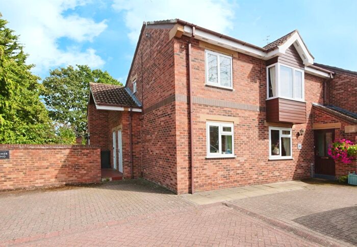 1 Bedroom Flat For Sale In Wyre Court, Haxby, York, YO32