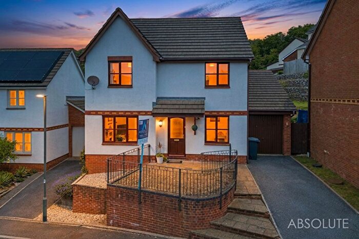 4 Bedroom Detached House For Sale In Barn Owl Close, Torquay, TQ2