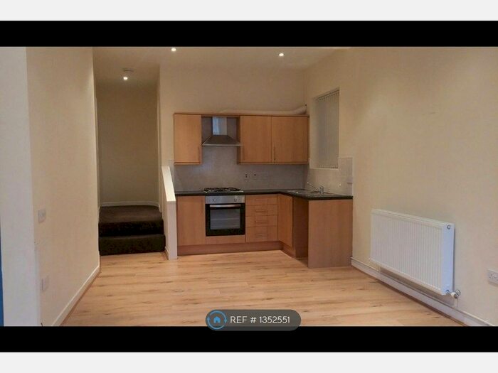 1 Bedroom Flat To Rent In Main Street, Newmilns, KA16