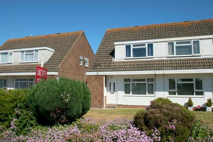 3 Bedroom Semi-Detached House To Rent In Beaumont Park, Littlehampton, West Sussex, BN17