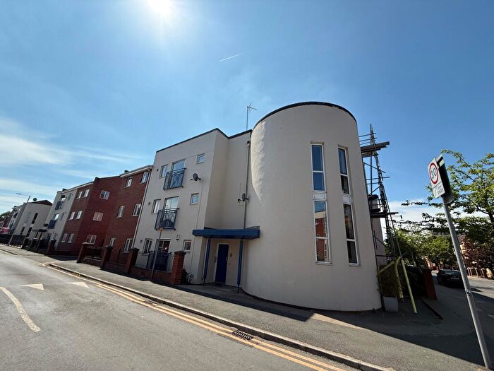 3 Bedroom Apartment To Rent In Mallow Street, Manchester, M15