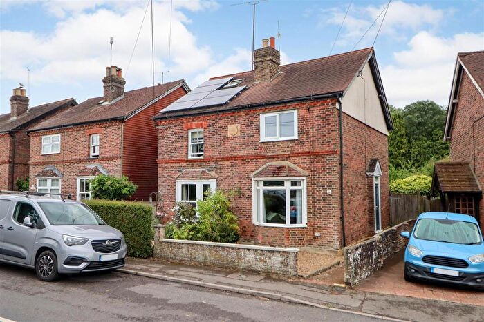 2 Bedroom Semi-Detached House For Sale In Faygate Lane, Faygate, Horsham, RH12