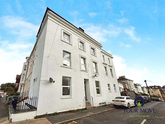 2 Bedroom Flat To Rent In London Street, Folkestone, Kent, CT20