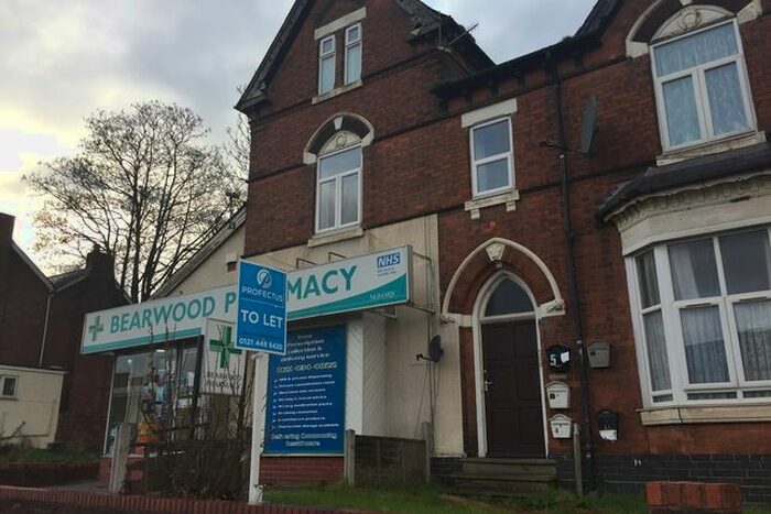 1 Bedroom Flat To Rent In Bearwood Road, Smethwick, B66