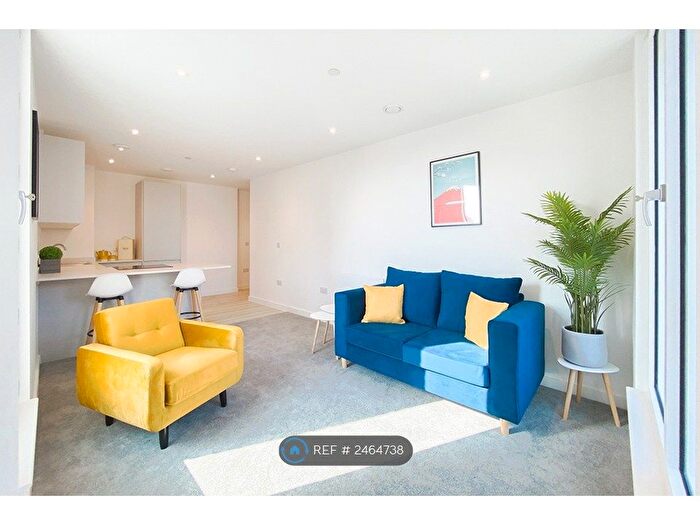 2 Bedroom Flat To Rent In Wharf End, Trafford Park, Manchester, M17