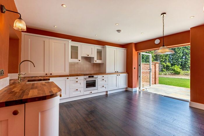 3 Bedroom End Of Terrace House To Rent In Heythrop Park, Chipping Norton, Oxfordshire, OX7