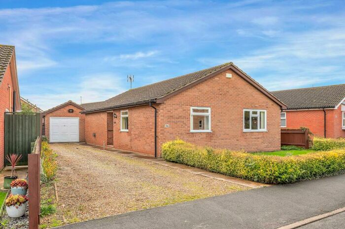 3 Bedroom Detached Bungalow For Sale In Beech Avenue, Bourne, PE10