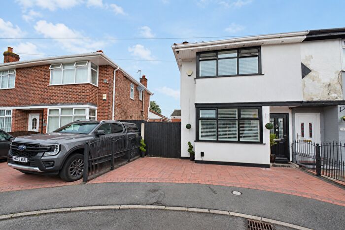 2 Bedroom Semi Detached House For Sale In Rainow Avenue, Droylsden, M43