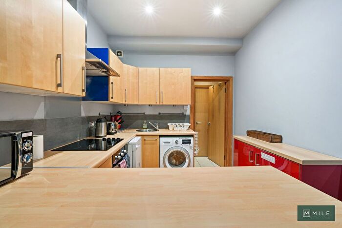 1 Bedroom Flat To Rent In New Crescent Yard, Acton Lane, London, NW10