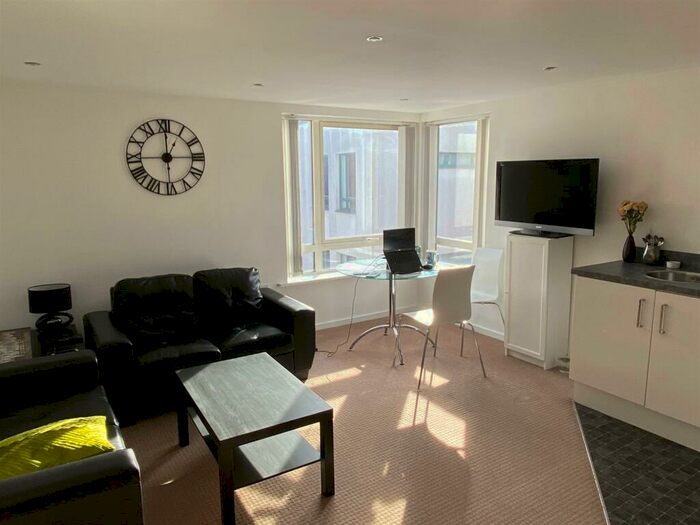 1 Bedroom Apartment To Rent In The Citadel, Ludgate Hill, Manchester, M4
