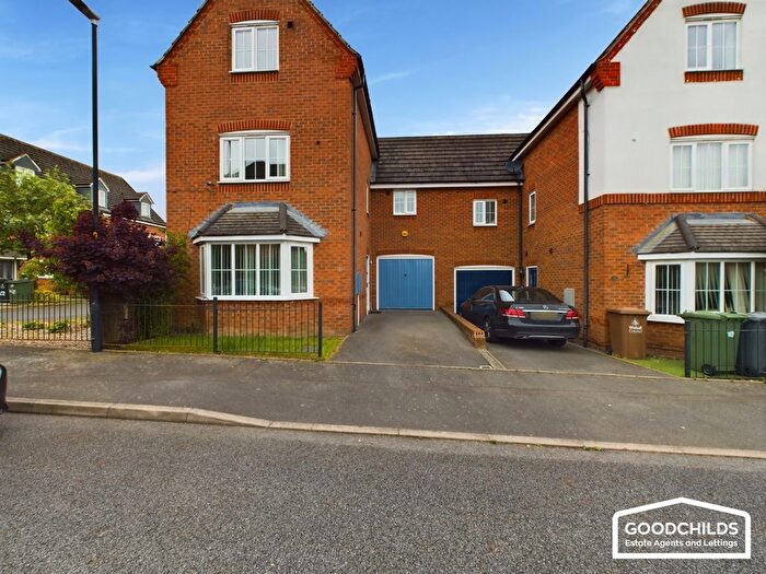4 Bedroom Semi-Detached House To Rent In Newhome Way, Walsall, WS3