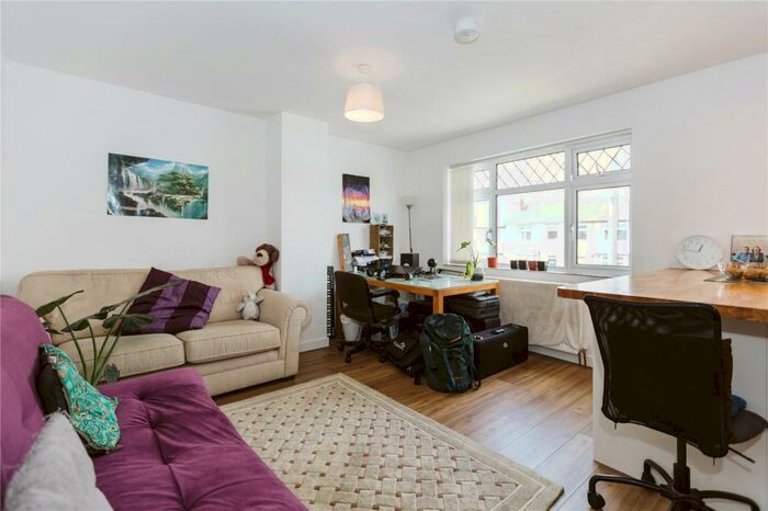 1 Bedroom Apartment To Rent In Dovercourt Road, Bristol, BS7