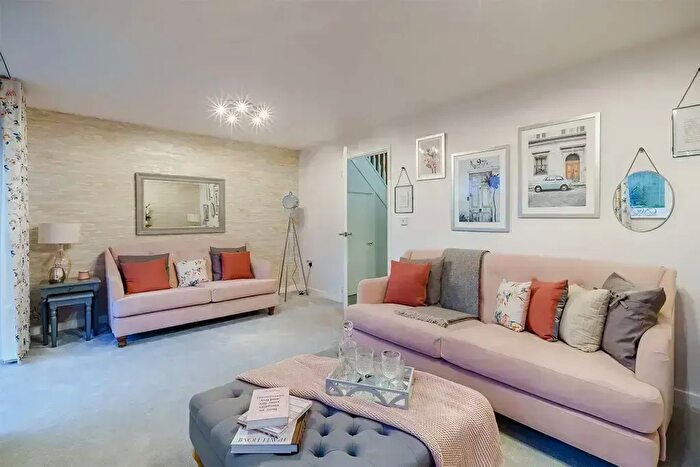 3 Bedroom Semi Detached House For Sale In Worsley Mesnes Drive, Wigan, Greater Manchester, WN3