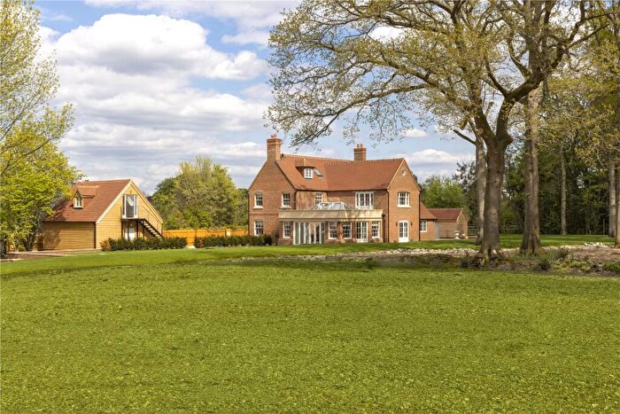 6 Bedroom Detached House To Rent In North End, Newbury, Berkshire, RG20