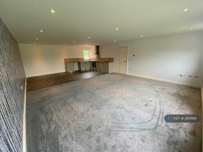 2 Bedroom Flat To Rent In Canklow Road, Rotherham, S60