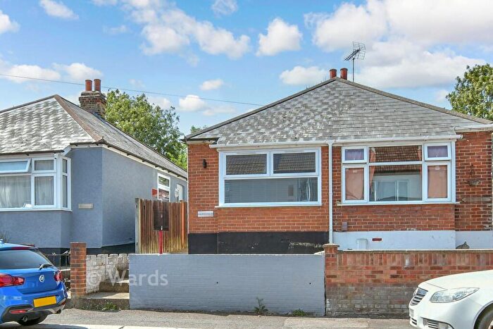 2 Bedroom Semi-Detached Bungalow For Sale In Albert Road, Chatham, Kent, ME4
