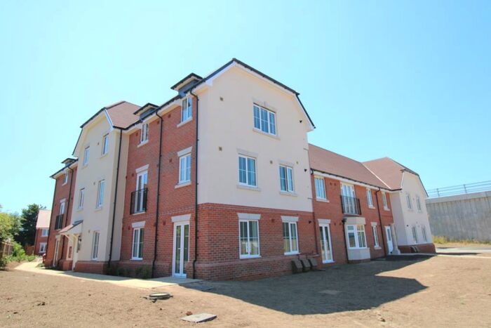 1 Bedroom Apartment To Rent In Littlehampton, West Sussex, BN17