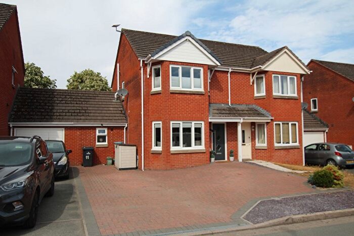 4 Bedroom Semi-Detached House For Sale In Tremont Park, Llandrindod Wells, LD1