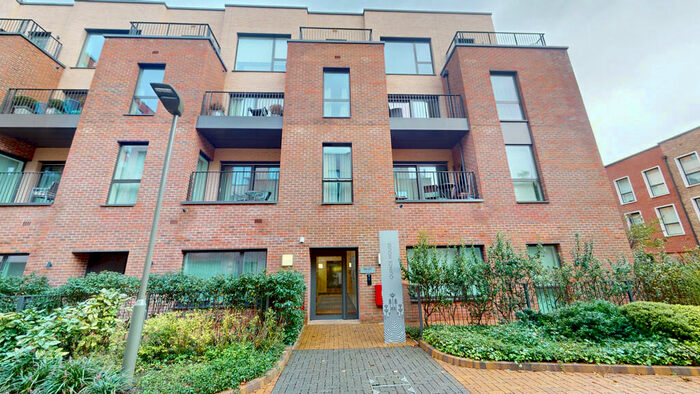 2 Bedroom Apartment To Rent In Two Bedroom Flat To Rent In Colindale, NW9