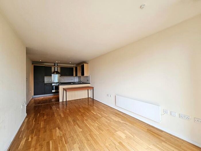 2 Bedroom Apartment To Rent In Whitehall Quay Whitehall Road Leeds, LS1