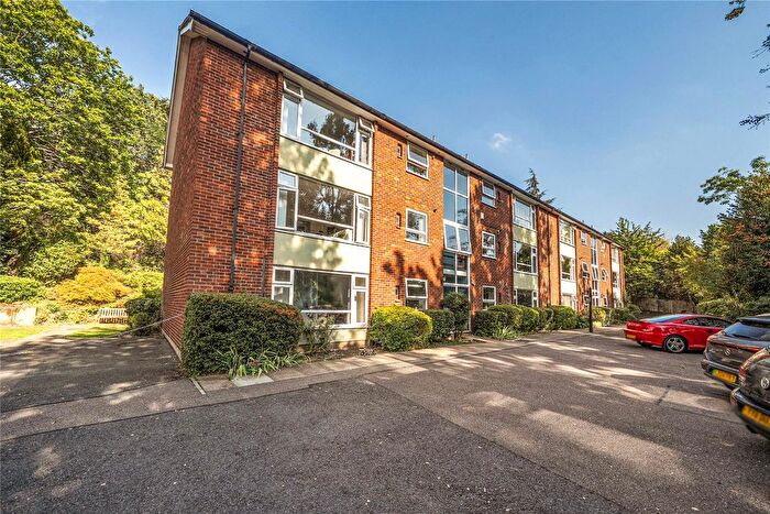 2 Bedroom Flat For Sale In Lubbock Road, Chislehurst, BR7
