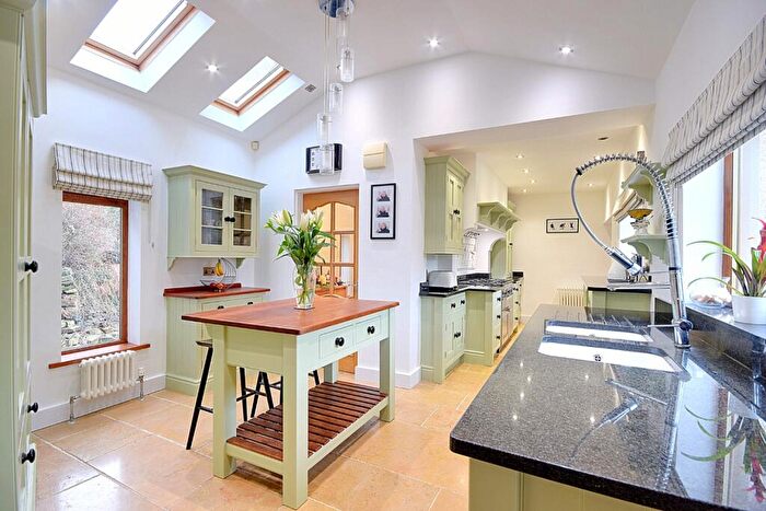 4 Bedroom Detached House For Sale In New Street, Clifton, Brighouse, West Yorkshire, HD6