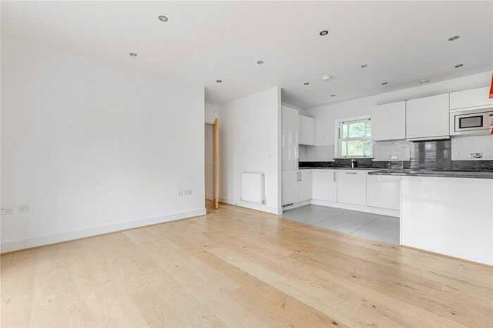 2 Bedroom Flat To Rent In Woodmill Close, Roehampton, SW15