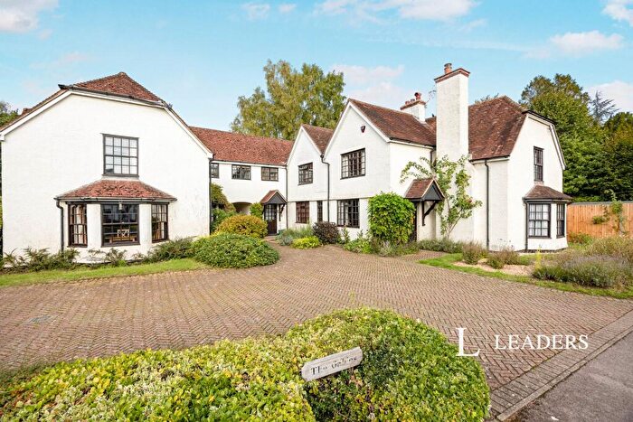 2 Bedroom Apartment To Rent In Thursley Road, Elstead, GU8