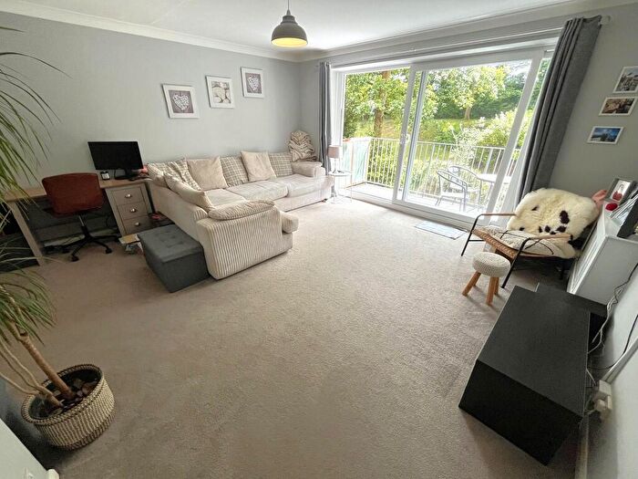 2 Bedroom Apartment For Sale In Bournemouth Road, Ashley Cross, BH14