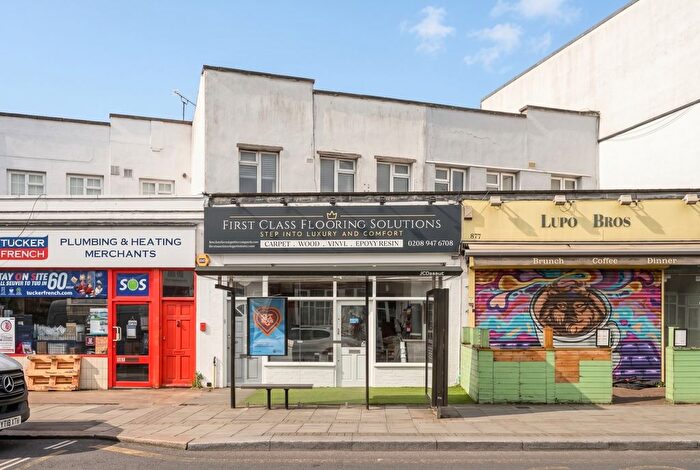 2 Bedroom Flat For Sale In Durnsford Road, Wimbledon, SW19