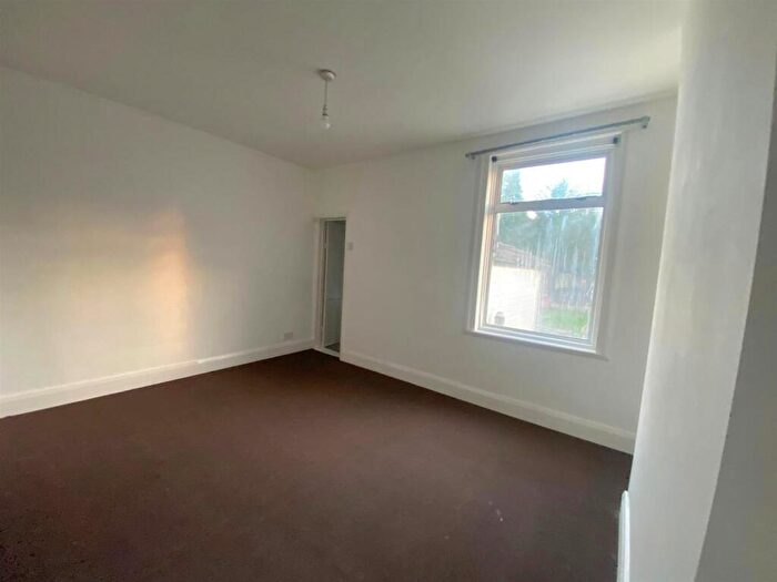 2 Bedroom Terraced House To Rent In Melbourne Road, Chatham, ME4
