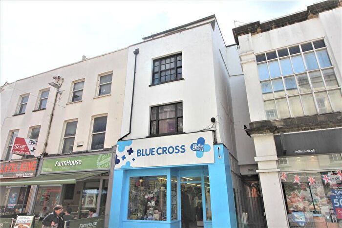 Studio To Rent In High Street, Cheltenham, Gloucestershire, GL50