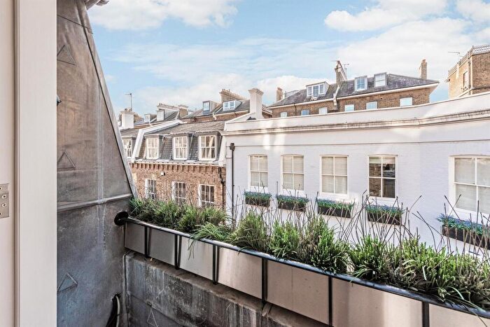1 Bedroom Maisonette To Rent In Redcliffe Mews, Chelsea, SW10