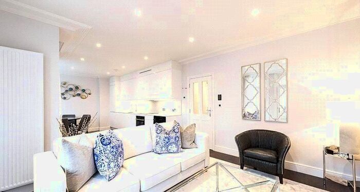 3 Bedroom Flat To Rent In Hamlet Gardens, Hammersmith, W6