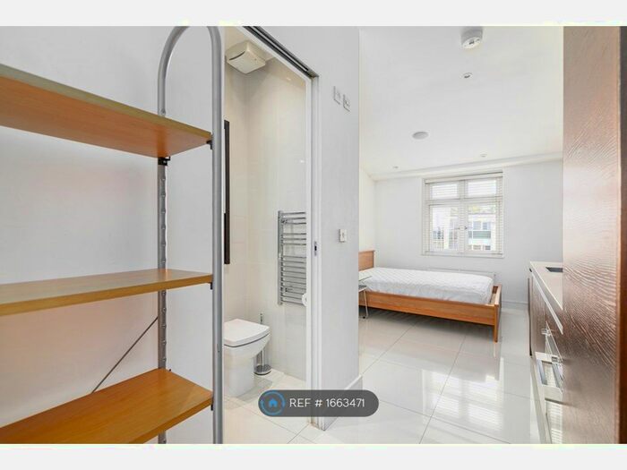 Studio To Rent In Albany House, Camden, London, WC1H